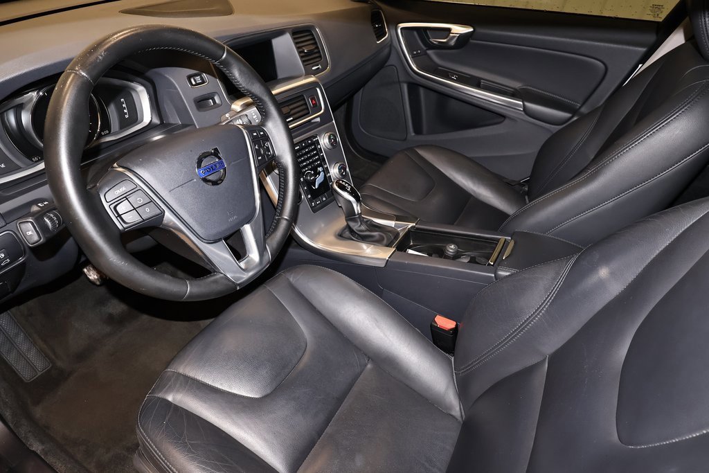 Used 2017 Volvo S60 T5 Inscription image 30