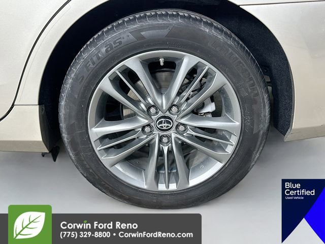 Used 2017 Toyota Camry SE image 31