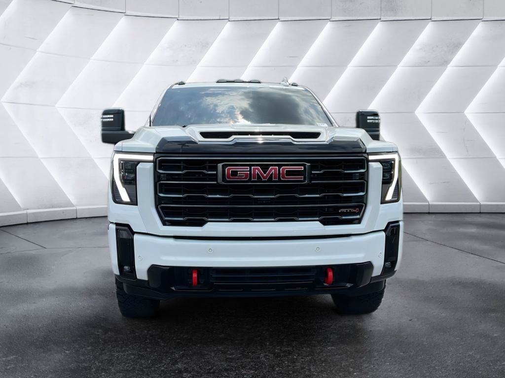 Used 2025 GMC Sierra 2500 AT4 w/ AT4 Premium Plus Package AWD/4WD image 2