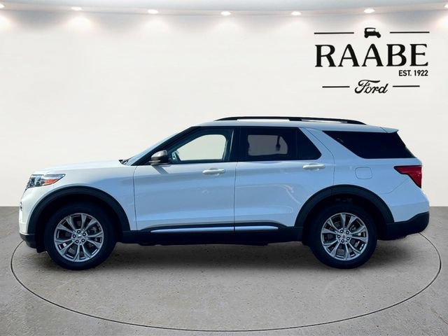 Certified 2023 Ford Explorer XLT w/ Equipment Group 202A AWD/4WD image 4