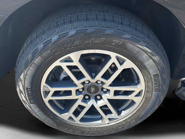 Certified 2025 Ford Expedition Active AWD/4WD image 39