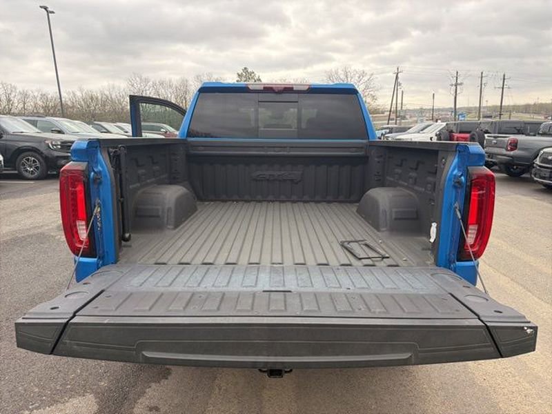 Used 2024 GMC Sierra 1500 AT4 w/ Technology Package AWD/4WD image 14