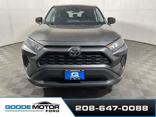 Used 2022 Toyota RAV4 LE AWD/4WD image 2