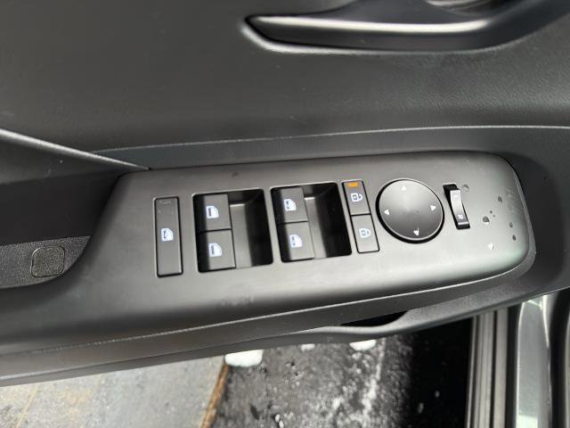 Used 2025 Hyundai Kona SEL image 14