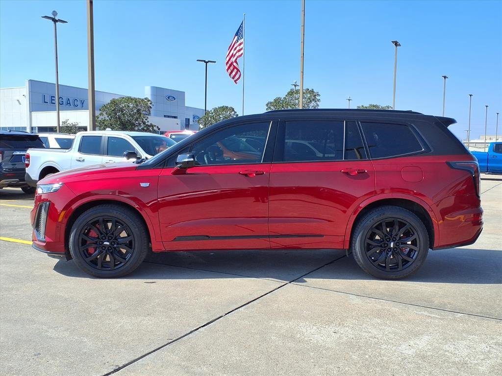 Used 2022 Cadillac XT6 Sport w/ Platinum Package image 3