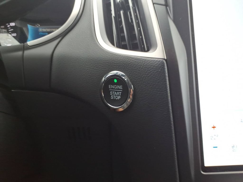 Certified 2021 Ford Edge SEL w/ Convenience Package AWD/4WD image 21