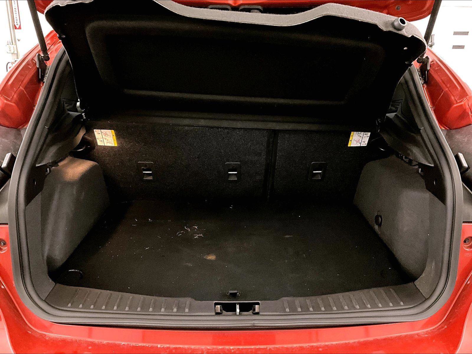 Certified 2018 Ford Focus ST FWD image 33