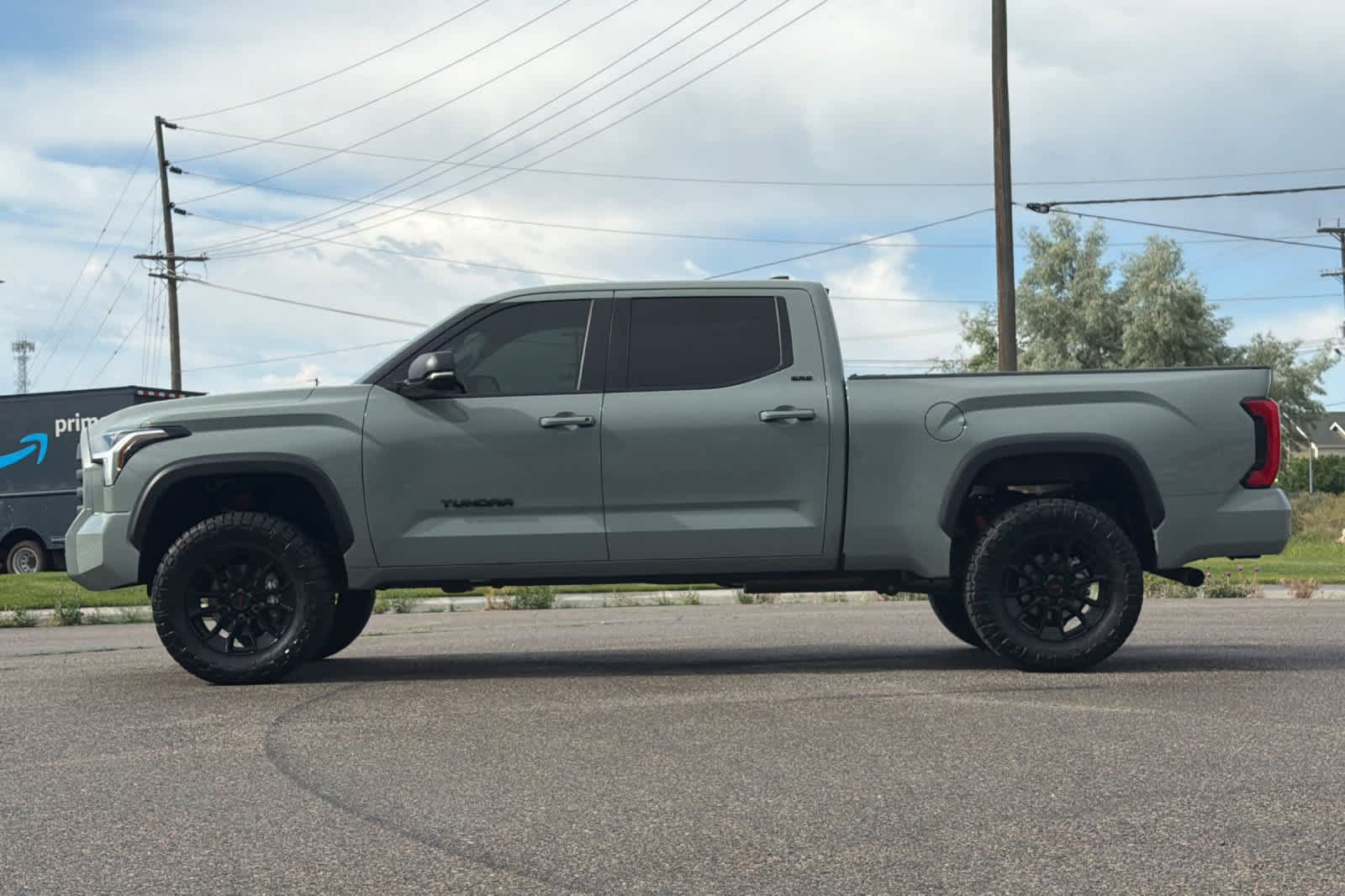 Used 2024 Toyota Tundra SR5 w/ SR5 Premium Package AWD/4WD image 5
