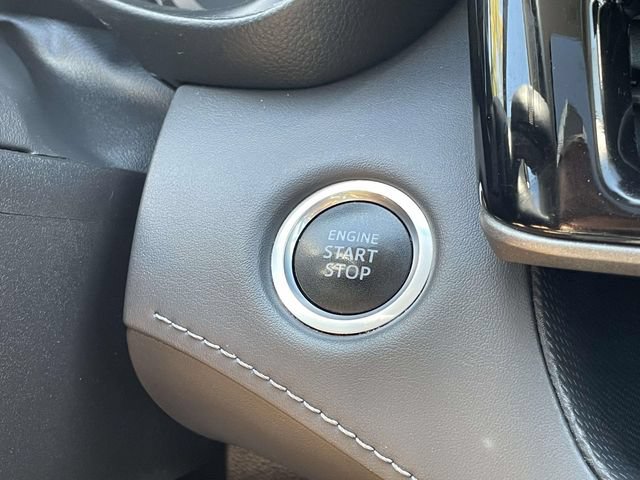 Used 2021 Toyota Highlander XLE AWD/4WD image 31
