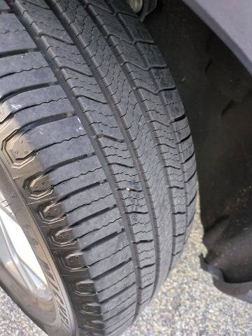 Certified 2023 Ford Explorer XLT w/ Equipment Group 202A AWD/4WD image 5