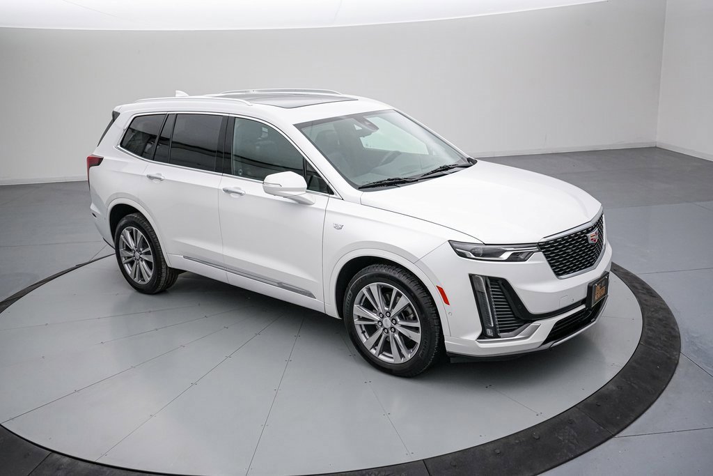 Used 2024 Cadillac XT6 Premium Luxury w/ Technology Package image 8