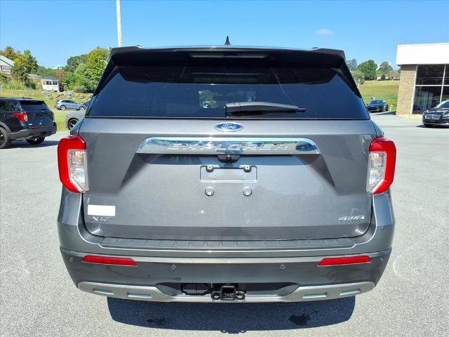 Certified 2023 Ford Explorer XLT w/ Equipment Group 202A AWD/4WD image 3