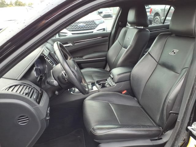 Used 2022 Chrysler 300 S w/ Comfort Group RWD image 15
