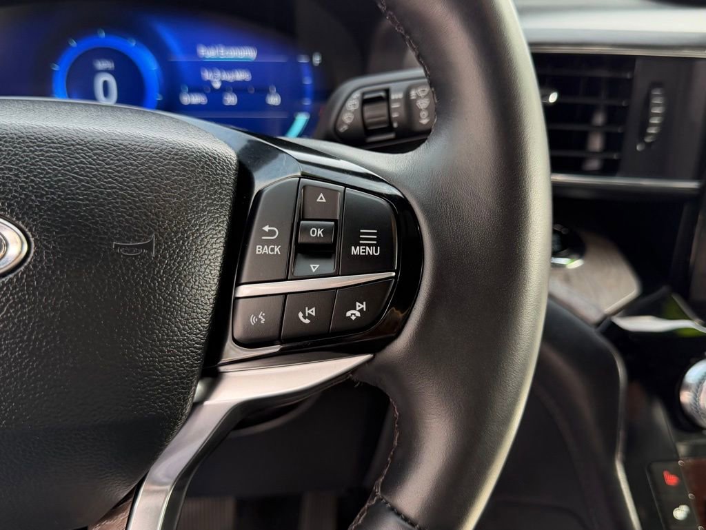 Certified 2023 Ford Explorer Platinum w/ Technology Package image 22