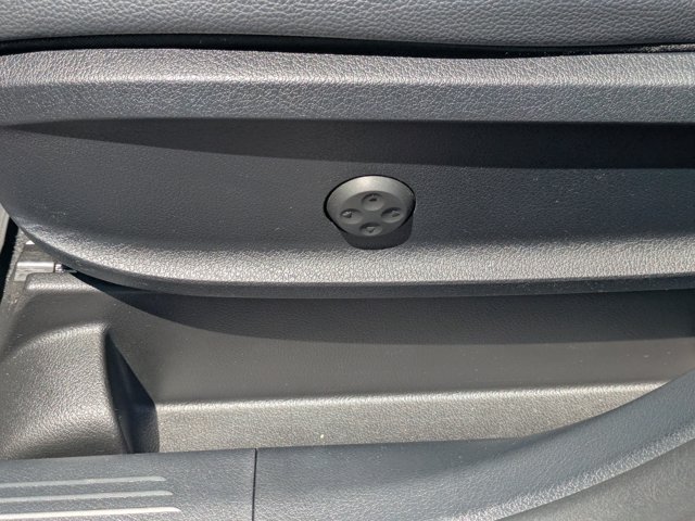 Used 2023 Mercedes-Benz GLB 250 image 14