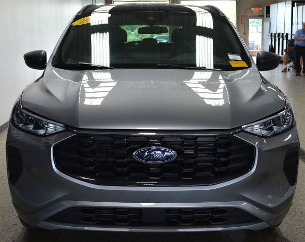 Certified 2024 Ford Escape ST-Line w/ Tech Pack #1 AWD/4WD image 6