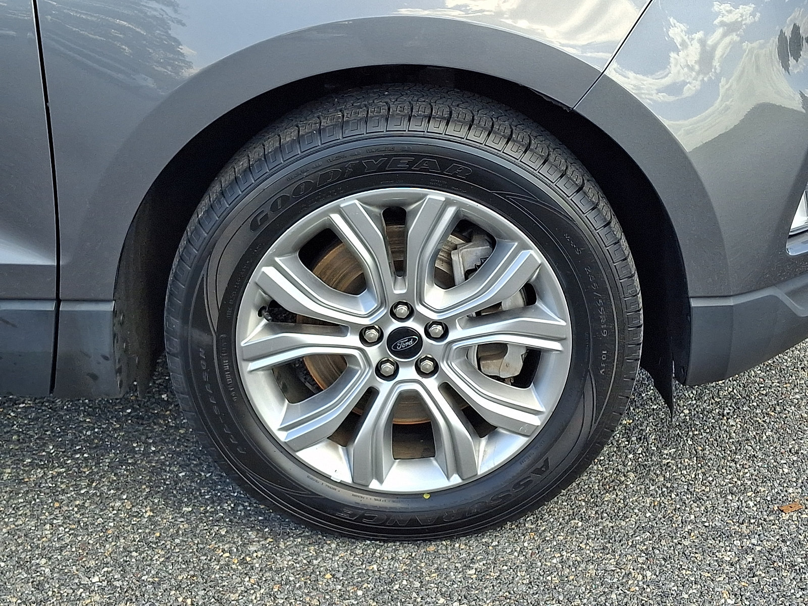 Certified 2023 Ford Edge Titanium w/ Equipment Group 301A AWD/4WD image 9