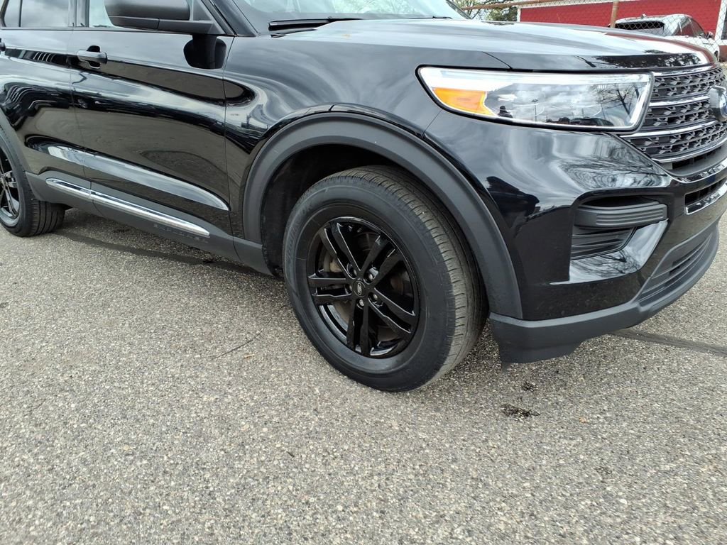 Certified 2023 Ford Explorer XLT AWD/4WD image 5