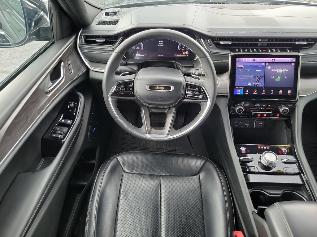Used 2023 Jeep Grand Cherokee L Overland AWD/4WD image 17