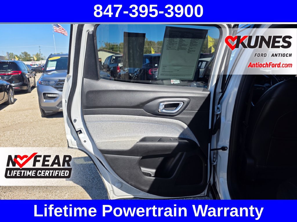 Used 2024 Jeep Compass Latitude AWD/4WD image 18