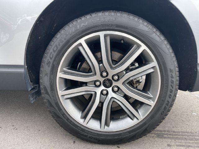 Certified 2024 Ford Edge Titanium w/ Equipment Group 301A AWD/4WD image 11