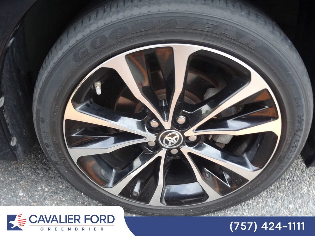 Used 2019 Toyota Corolla SE FWD image 12