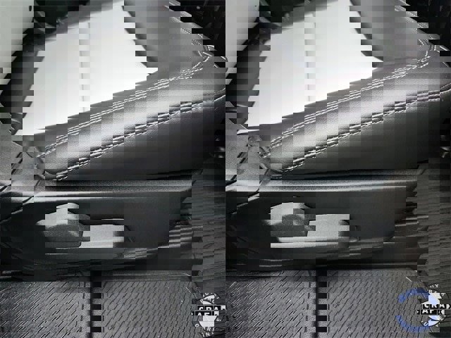 Certified 2023 Ford Explorer XLT w/ Equipment Group 202A image 31