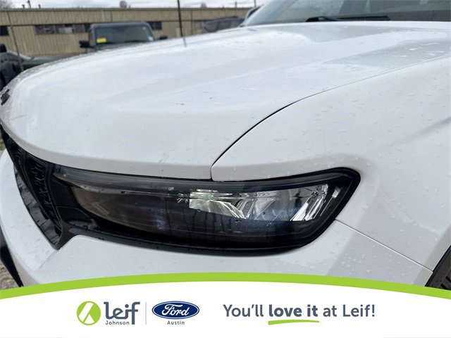 Used 2023 Jeep Grand Cherokee Limited w/ Black Appearance Package image 37