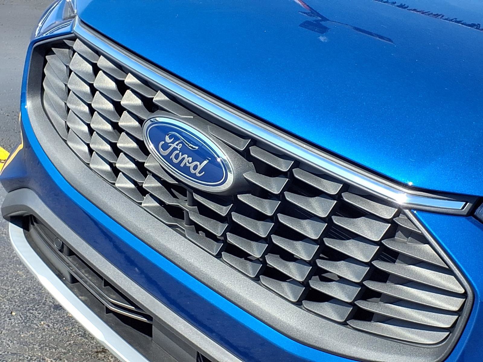 Certified 2023 Ford Escape Active AWD/4WD image 32