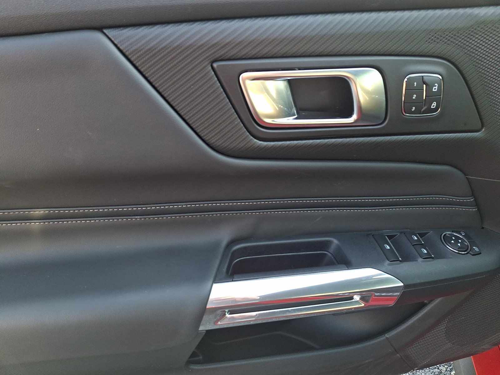 Certified 2025 Ford Mustang Premium image 12