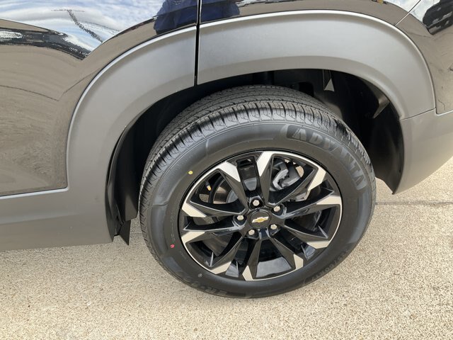 Used 2023 Chevrolet TrailBlazer LT w/ Convenience Package FWD image 13