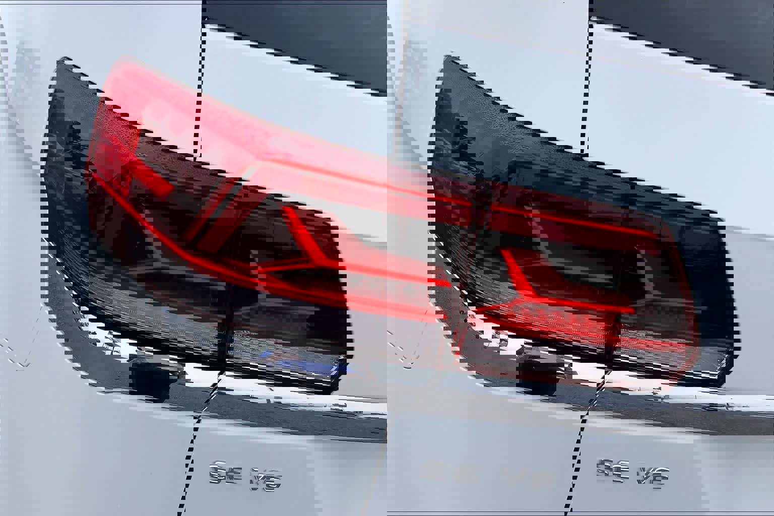 Used 2023 Volkswagen Atlas SE w/ Black Wheel Package image 28