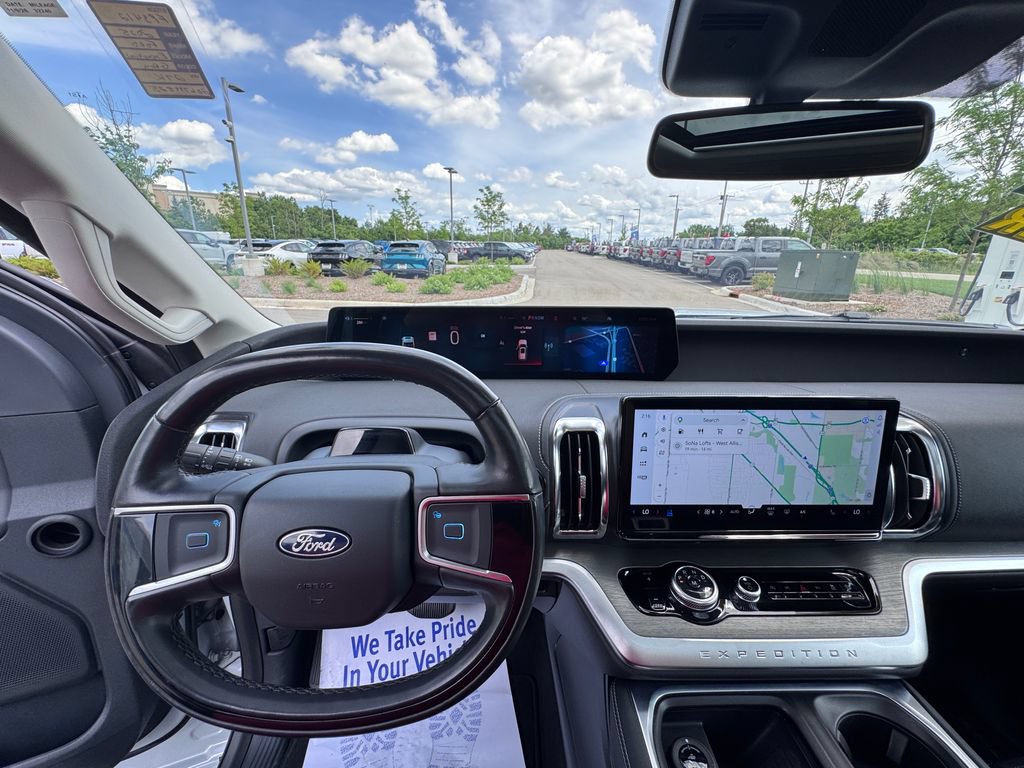 Certified 2025 Ford Expedition Platinum AWD/4WD image 32
