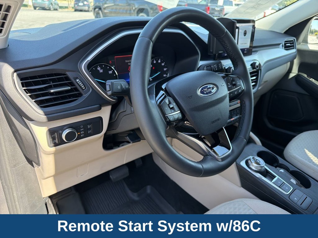 Certified 2022 Ford Escape SE w/ SE Sport Appearance Package FWD image 12