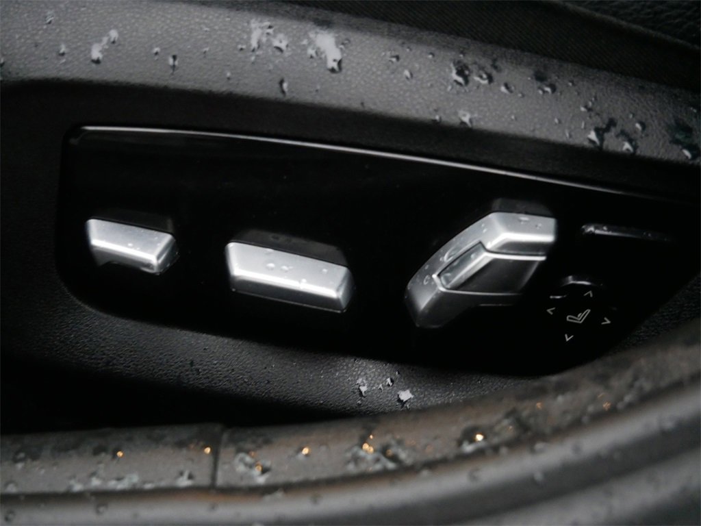 Used 2018 BMW 540i xDrive image 14