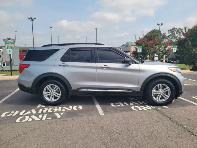 Certified 2023 Ford Explorer XLT RWD image 4