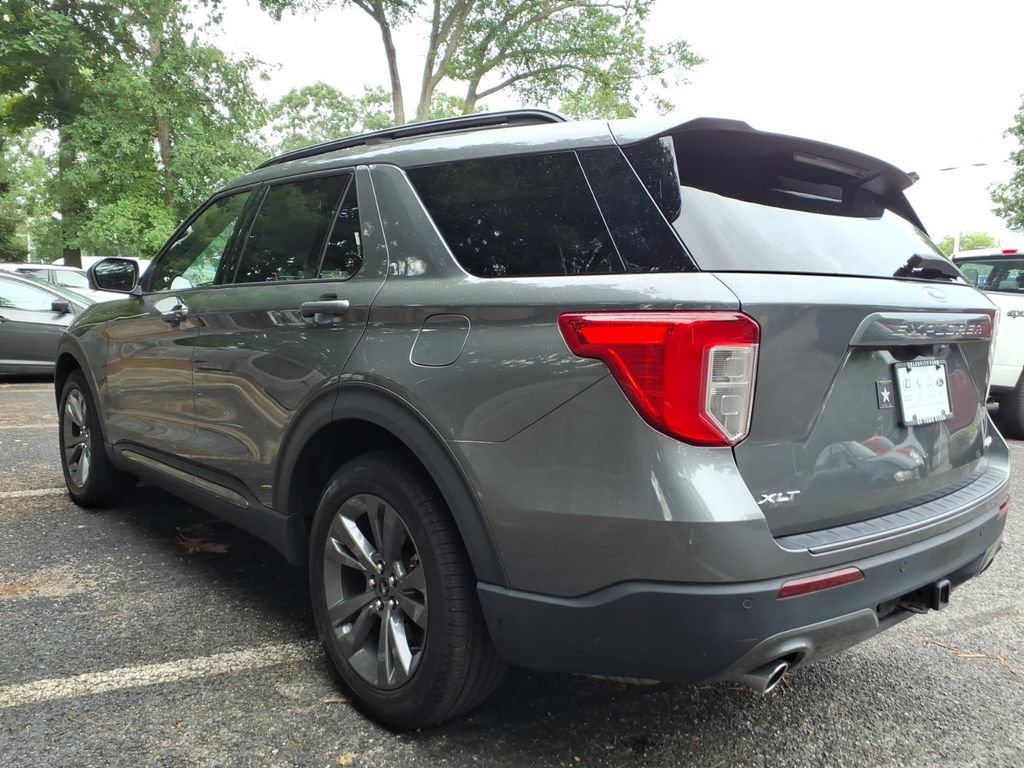 Certified 2023 Ford Explorer XLT w/ Equipment Group 202A AWD/4WD image 4