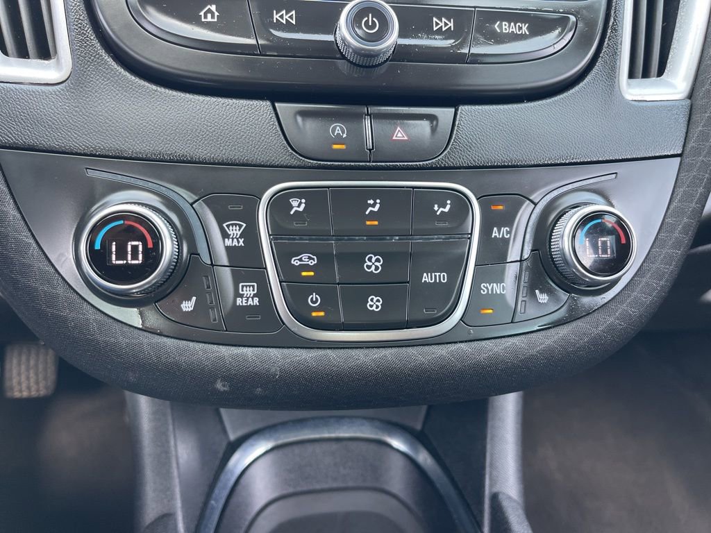 Used 2024 Chevrolet Malibu LT image 12