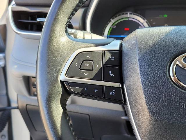 Used 2022 Toyota Highlander XLE AWD/4WD image 25