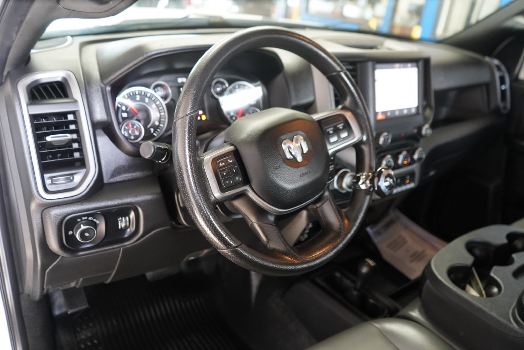 Used 2022 RAM 3500 Tradesman w/ Chrome Appearance Group AWD/4WD image 18