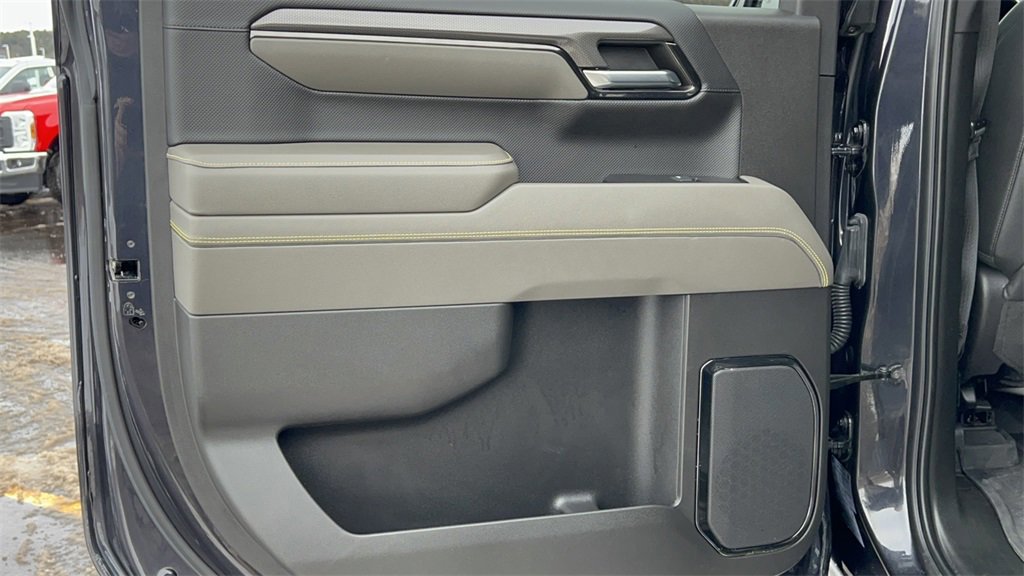 Used 2024 Chevrolet Silverado 1500 ZR2 image 36