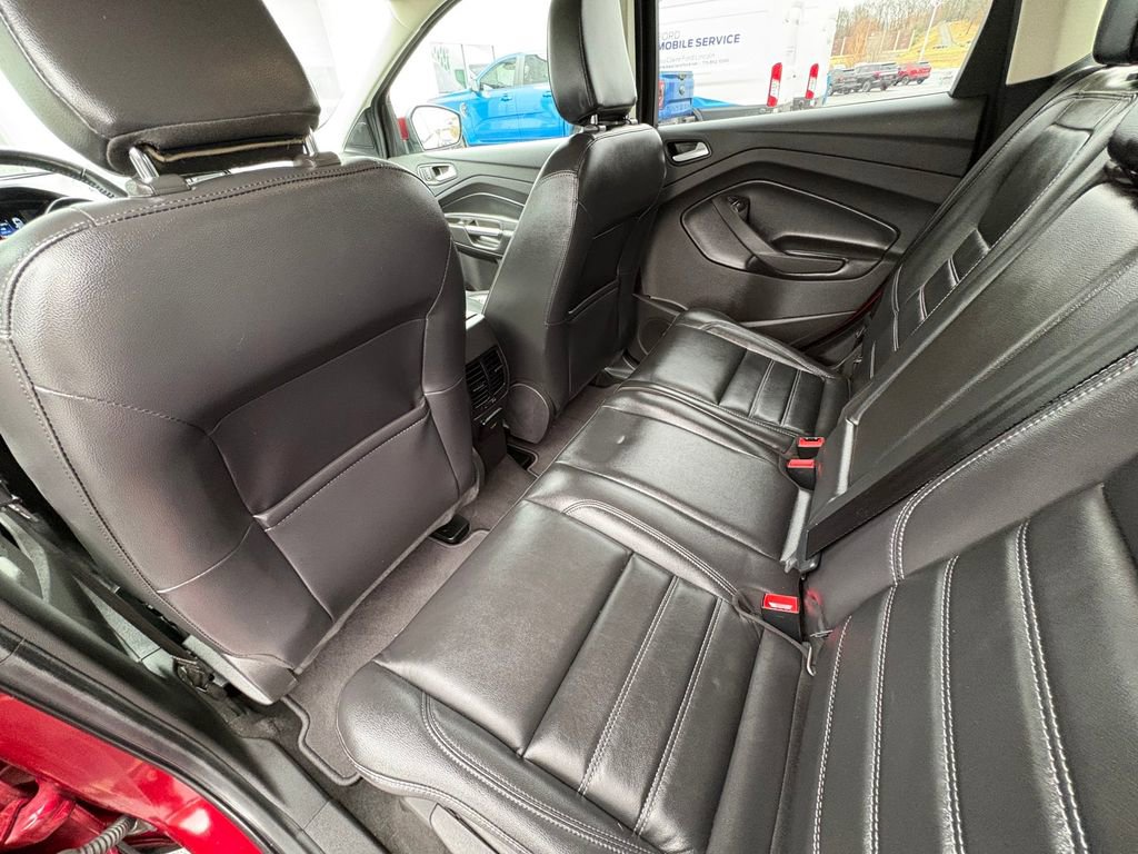 Certified 2019 Ford Escape Titanium w/ U9j03 - Titanium Tow Package AWD/4WD image 26