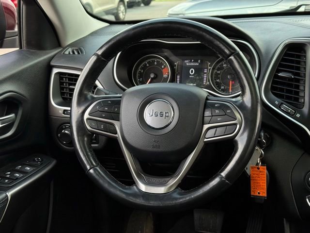 Used 2020 Jeep Cherokee Latitude w/ Cold Weather Group AWD/4WD image 6