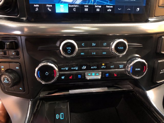 Certified 2024 Ford F150 Lariat w/ Tow/Haul Package AWD/4WD image 18