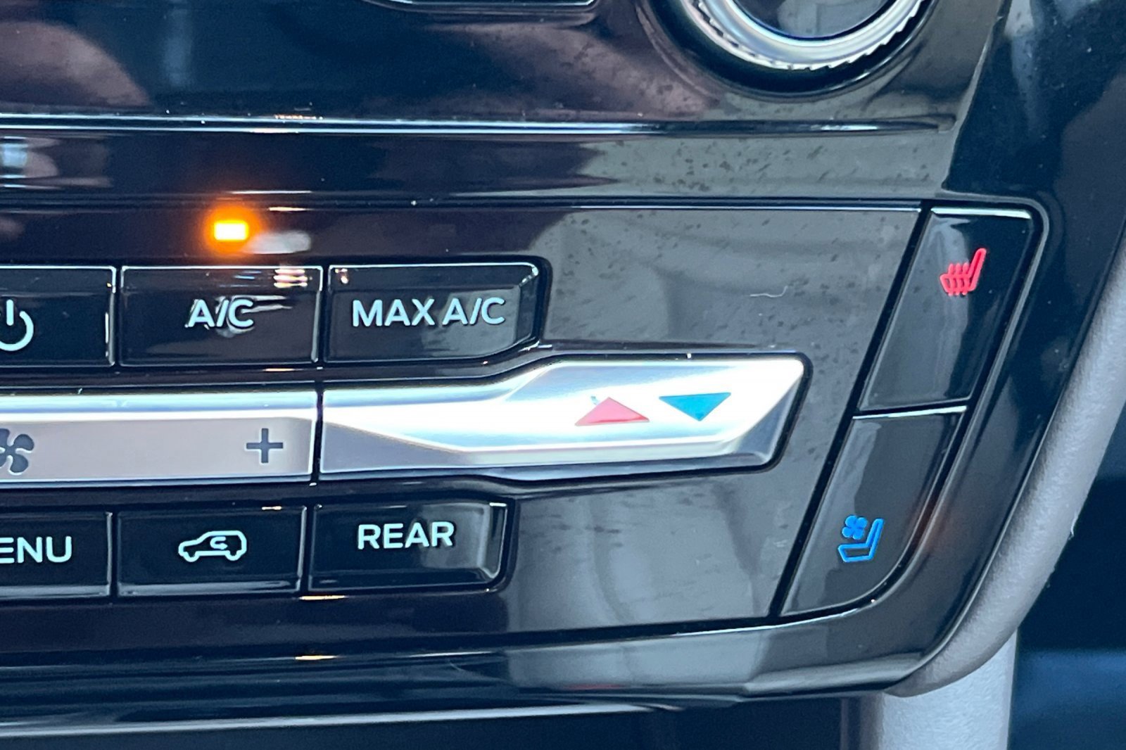 Certified 2022 Ford Explorer Platinum w/ Equipment Group 601A image 31