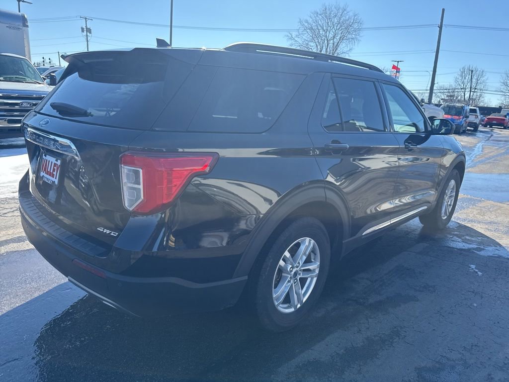 Certified 2022 Ford Explorer XLT w/ Equipment Group 202A image 10