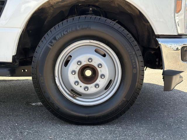 Certified 2024 Ford F350 XL w/ XL Chrome Package RWD image 27