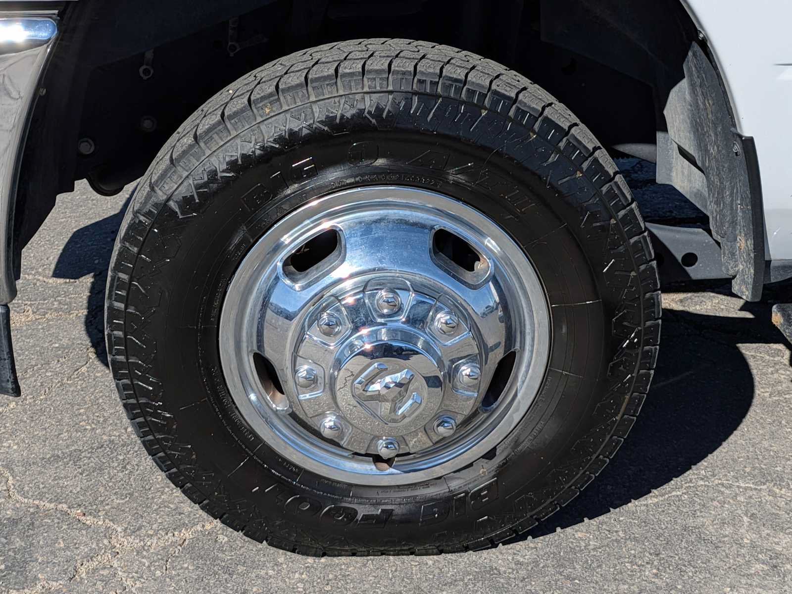 Used 2022 RAM 3500 Tradesman w/ Chrome Appearance Group AWD/4WD image 17