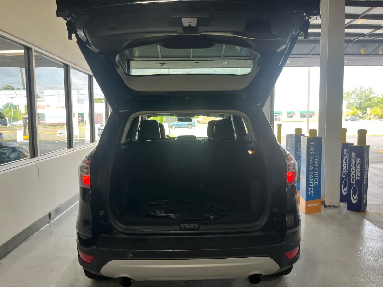 Certified 2018 Ford Escape SEL FWD image 35