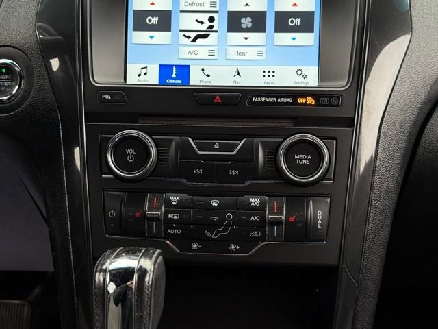 Certified 2017 Ford Explorer XLT w/ Equipment Group 202A image 40